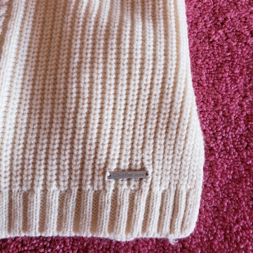 Calvin Klein Jeans Sweatshirt - Picture 5 of 8